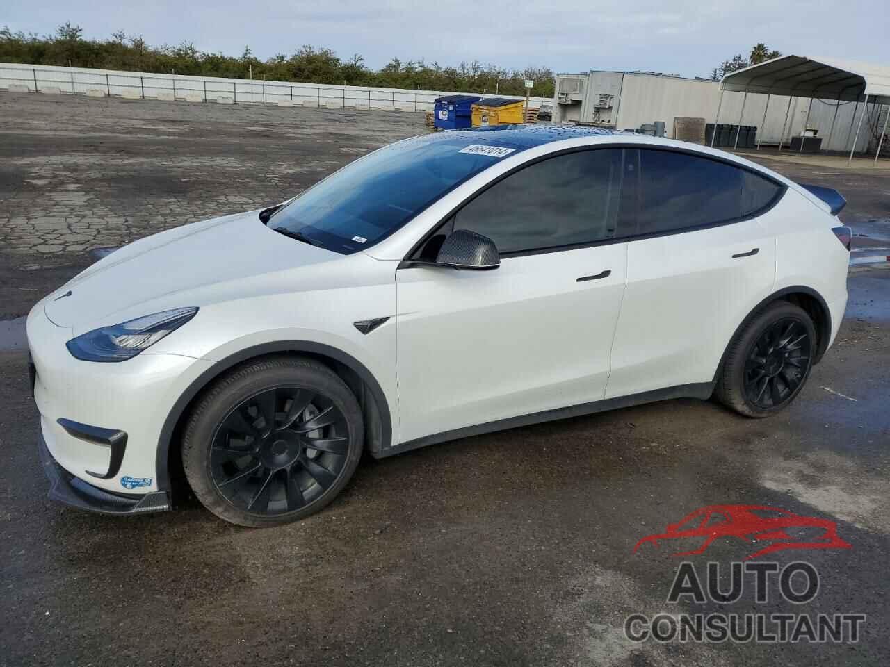 TESLA MODEL Y 2021 - 5YJYGDEE1MF088526