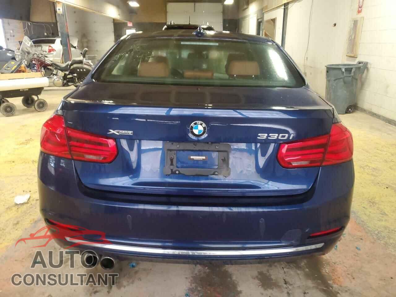 BMW 3 SERIES 2018 - WBA8D9C55JA614134