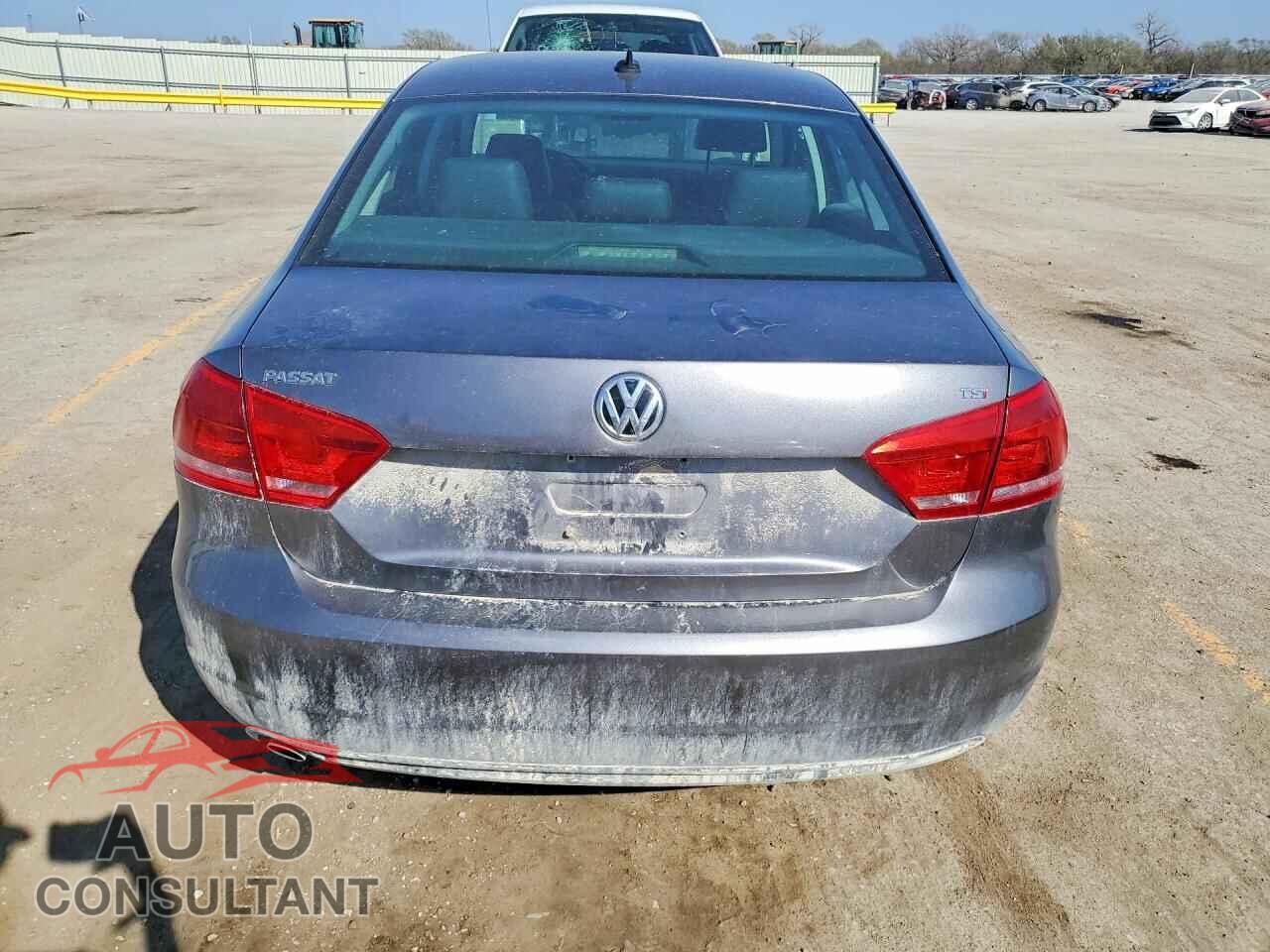 VOLKSWAGEN PASSAT 2015 - 1VWAT7A36FC042111