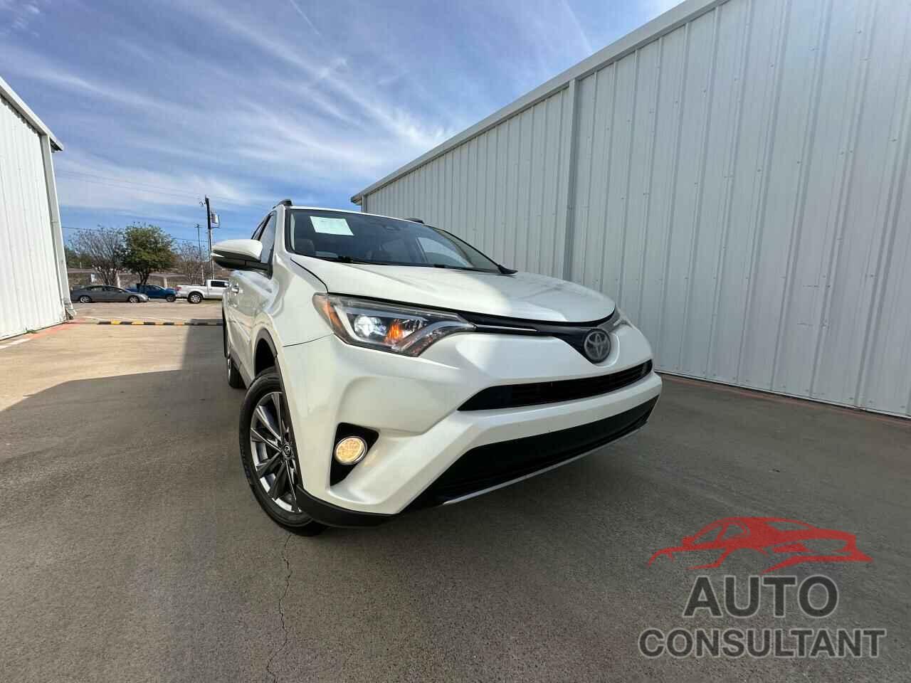 TOYOTA RAV4 2018 - JTMYFREVXJJ187057