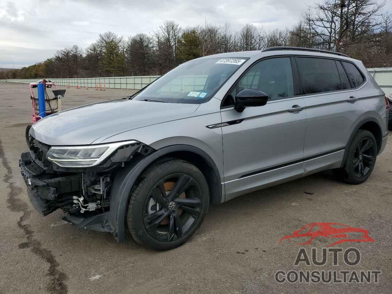 VOLKSWAGEN TIGUAN 2023 - 3VV8B7AX1PM023703
