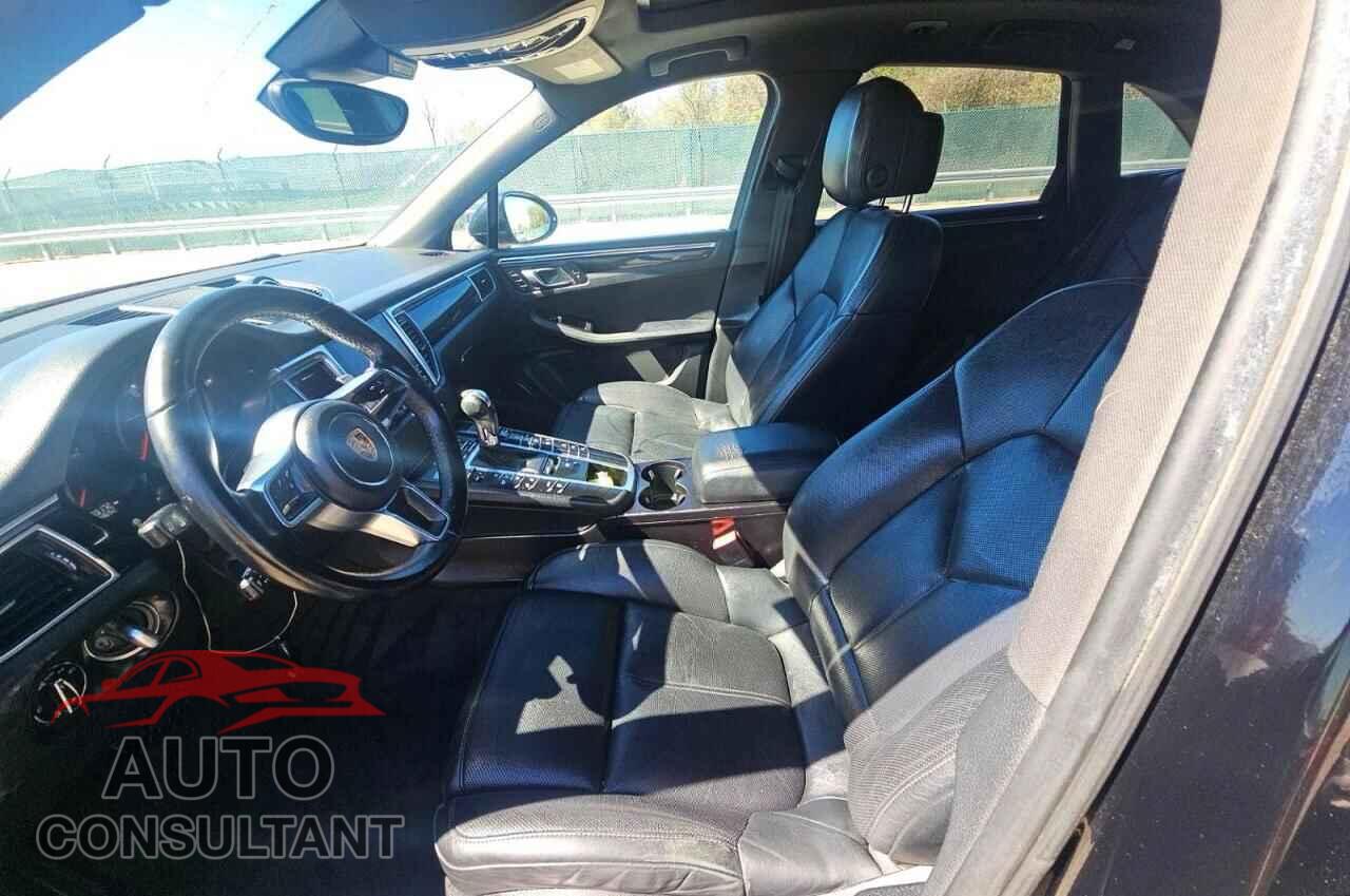 PORSCHE MACAN 2017 - WP1AA2A51HLB05601