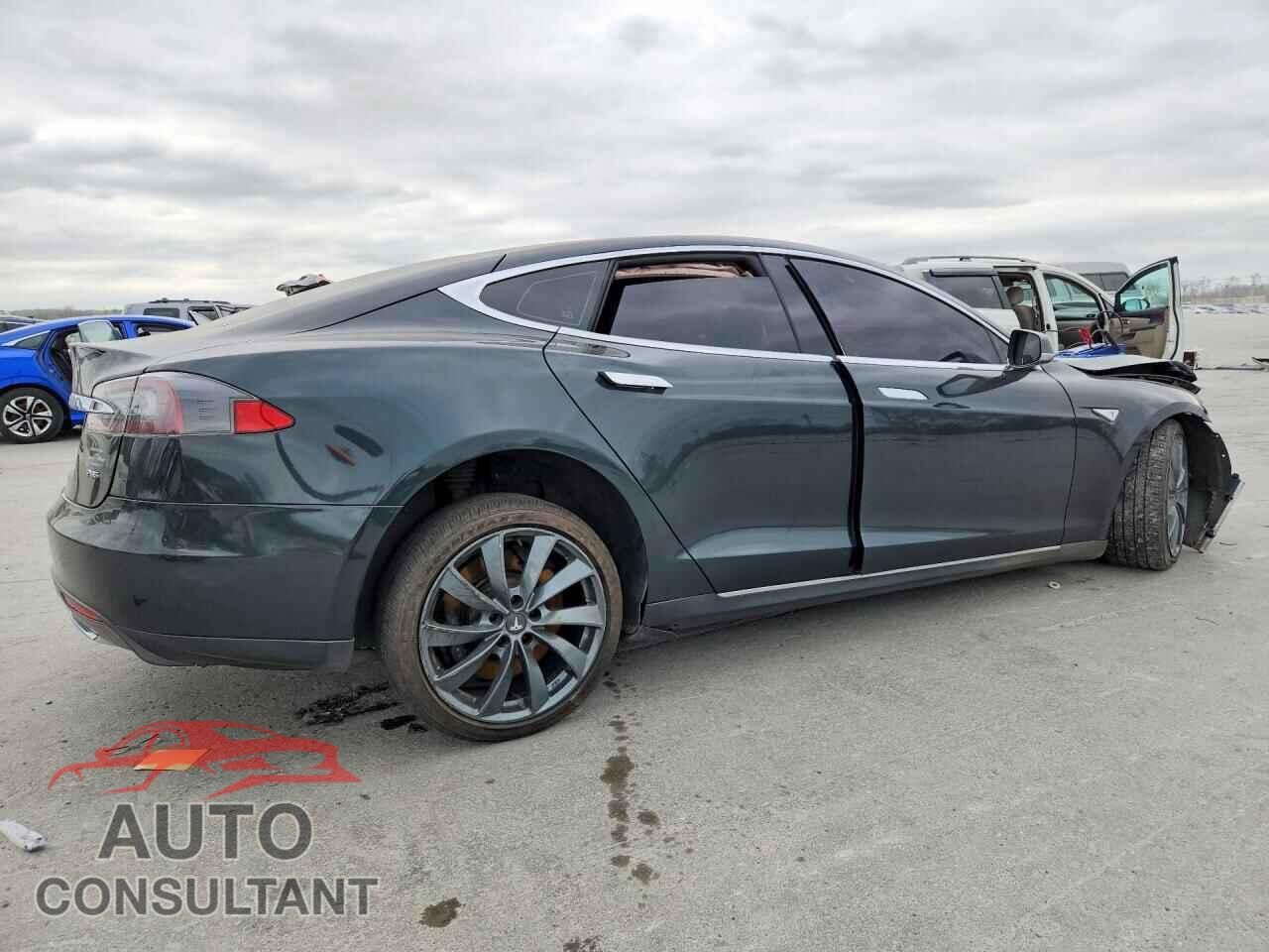 TESLA MODEL S 2013 - 5YJSA1DP9DFP07639