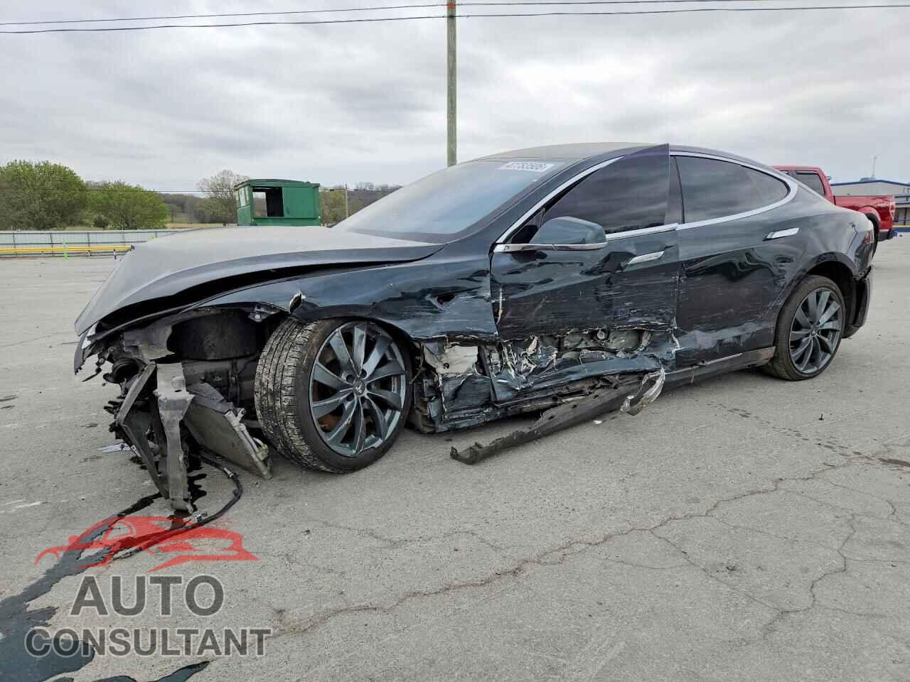TESLA MODEL S 2013 - 5YJSA1DP9DFP07639