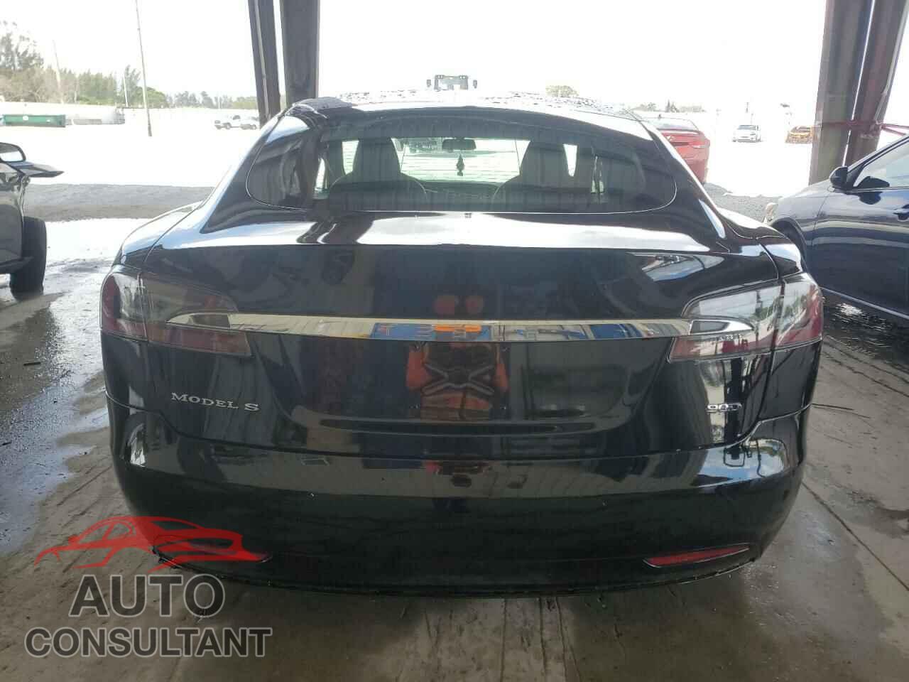TESLA MODEL S 2018 - 5YJSA1E27JF265247