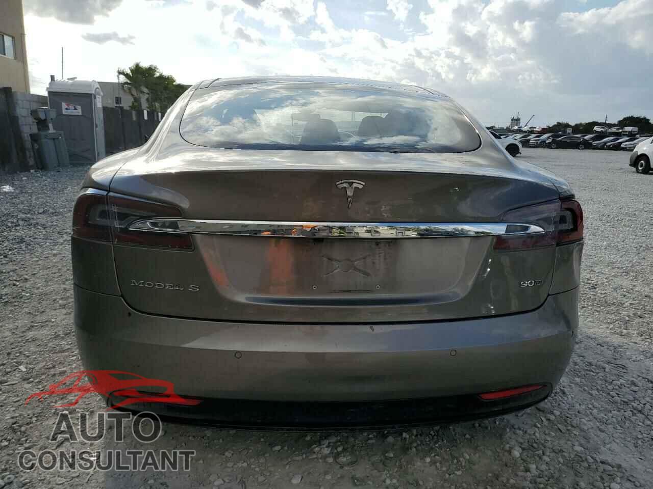 TESLA MODEL S 2016 - 5YJSA1E23GF142621