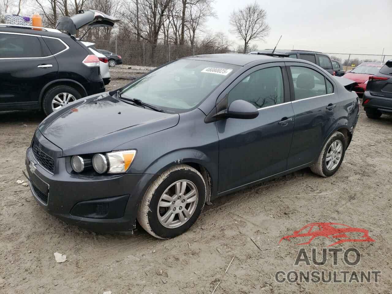 CHEVROLET SONIC 2013 - 1G1JC5SB9D4193568