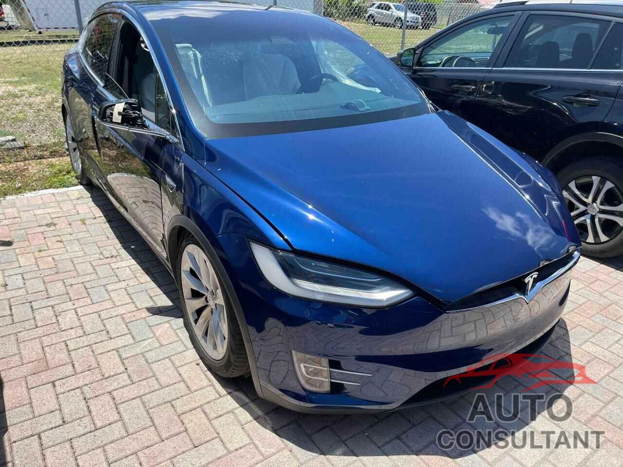 TESLA MODEL X 2017 - 5YJXCBE23HF043997