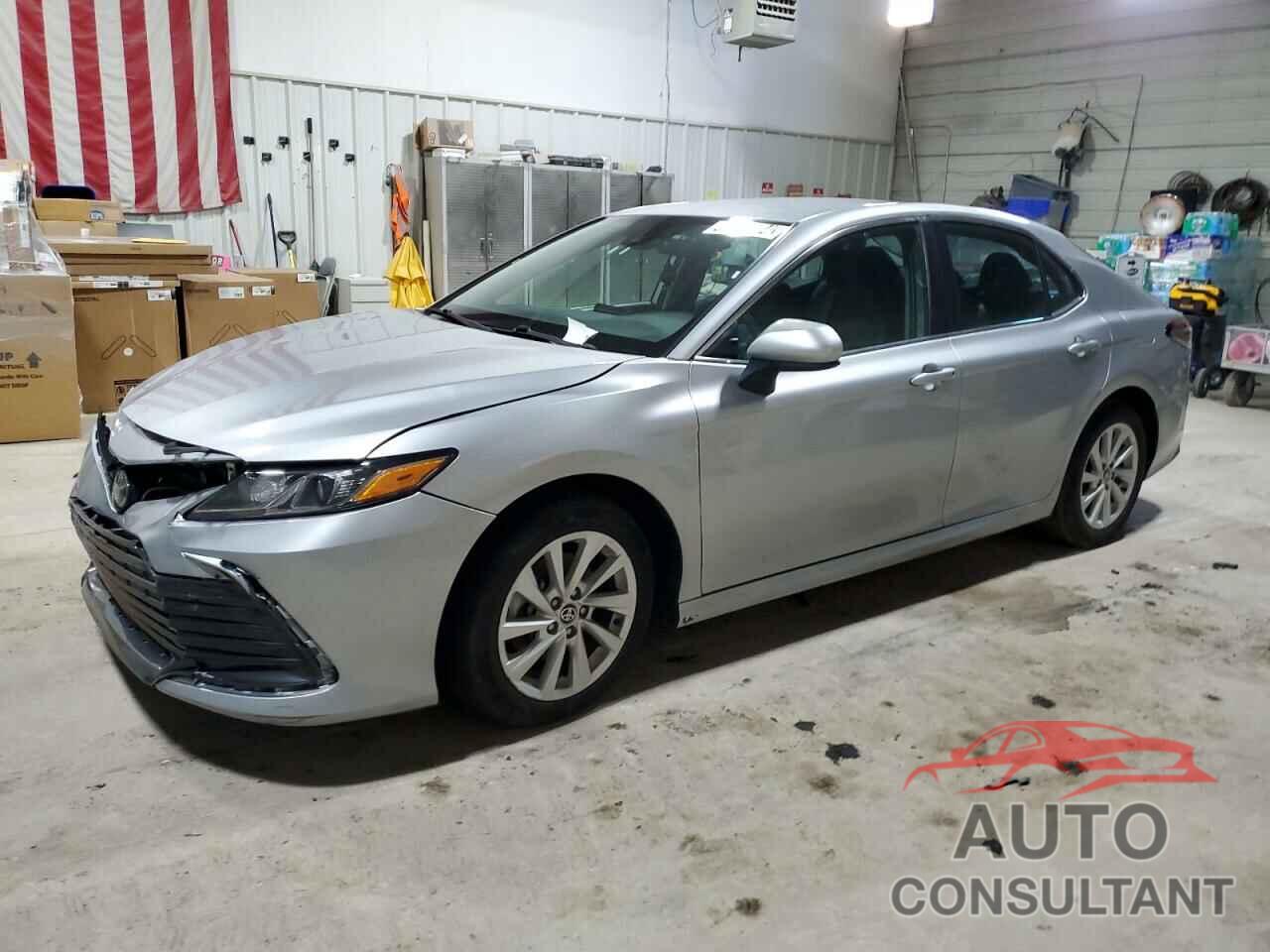 TOYOTA CAMRY 2022 - 4T1C11AK4NU630647
