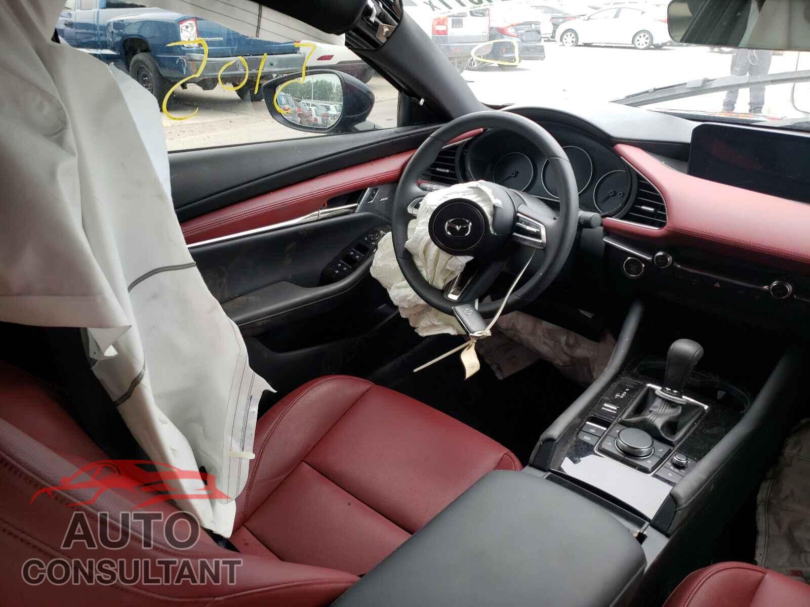 MAZDA 3 2021 - JM1BPBNY3M1320136