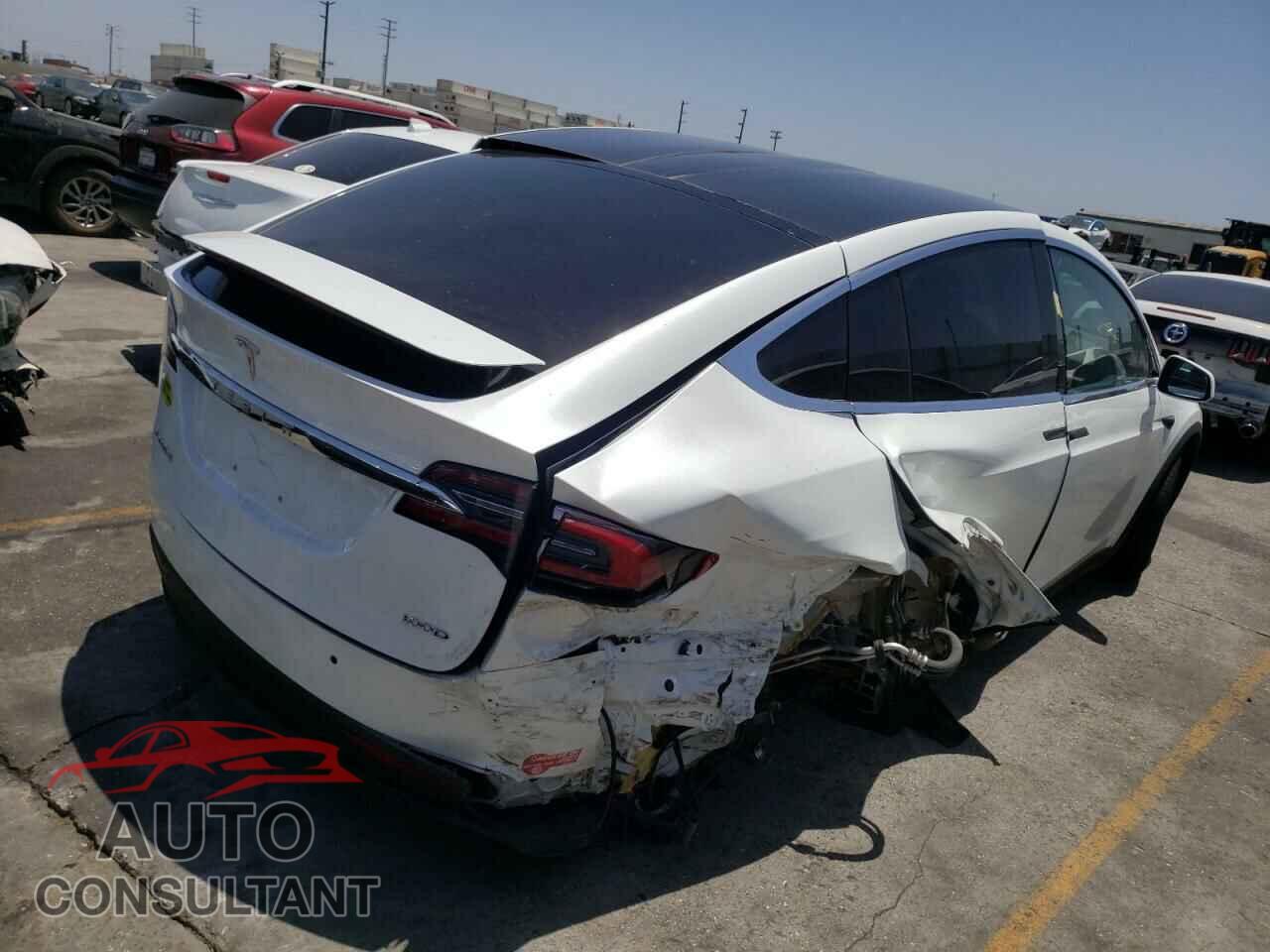 TESLA MODEL X 2018 - 5YJXCAE25JF102368