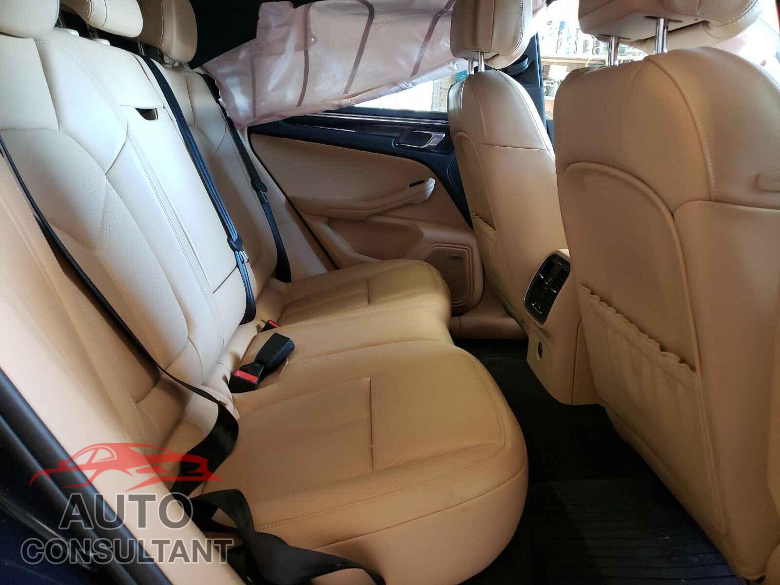 PORSCHE MACAN 2018 - WP1AA2A51JLB18712