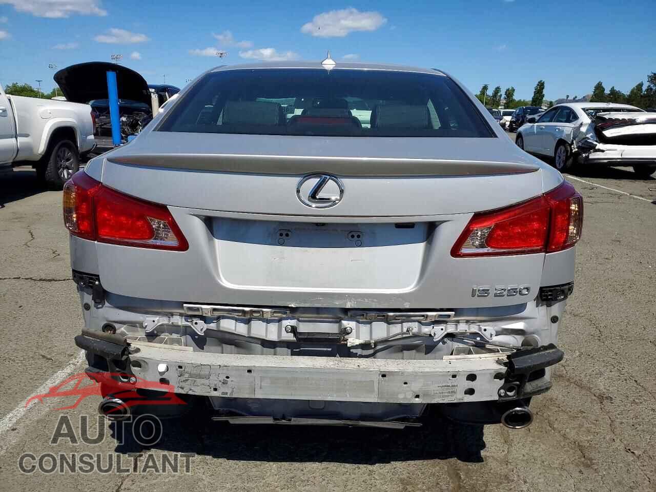 LEXUS IS 2011 - JTHBF5C21B5132772
