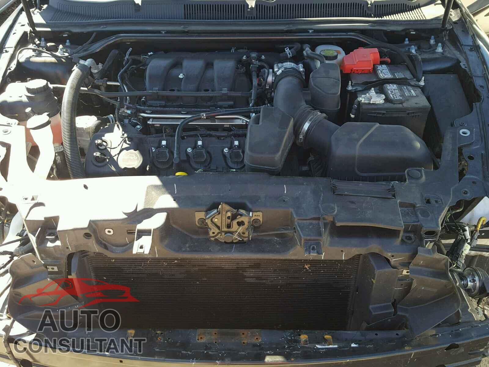 FORD TAURUS 2018 - 1FAHP2MK3JG107399