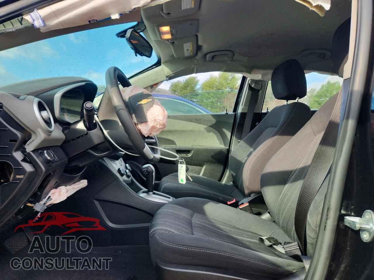 CHEVROLET SONIC 2017 - 1G1JD5SG7H4105261
