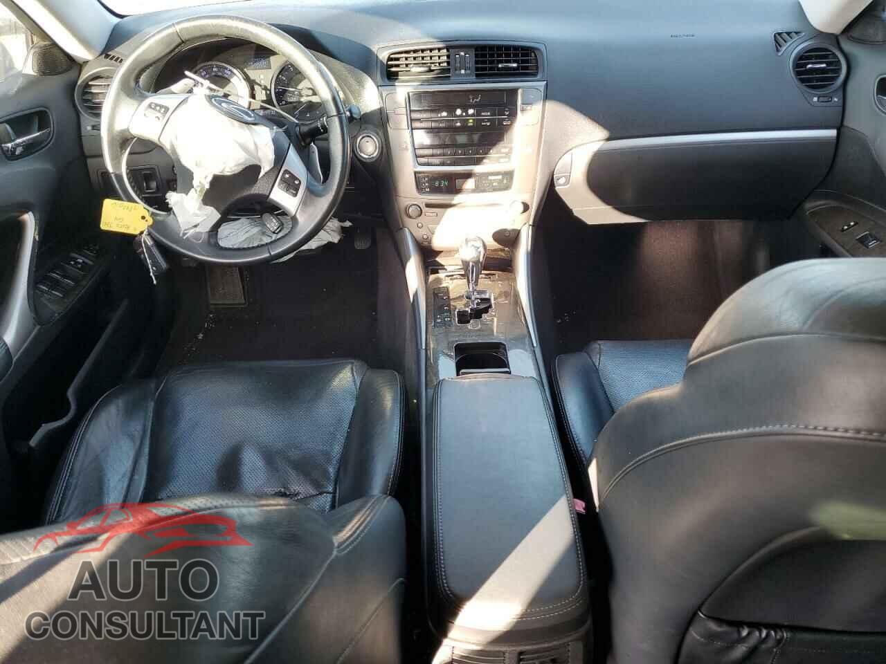 LEXUS IS 2011 - JTHBF5C20B5155489