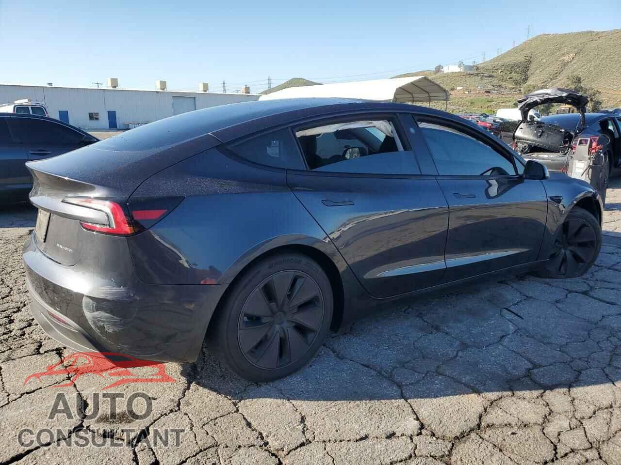 TESLA MODEL 3 2024 - 5YJ3E1EB0RF786783