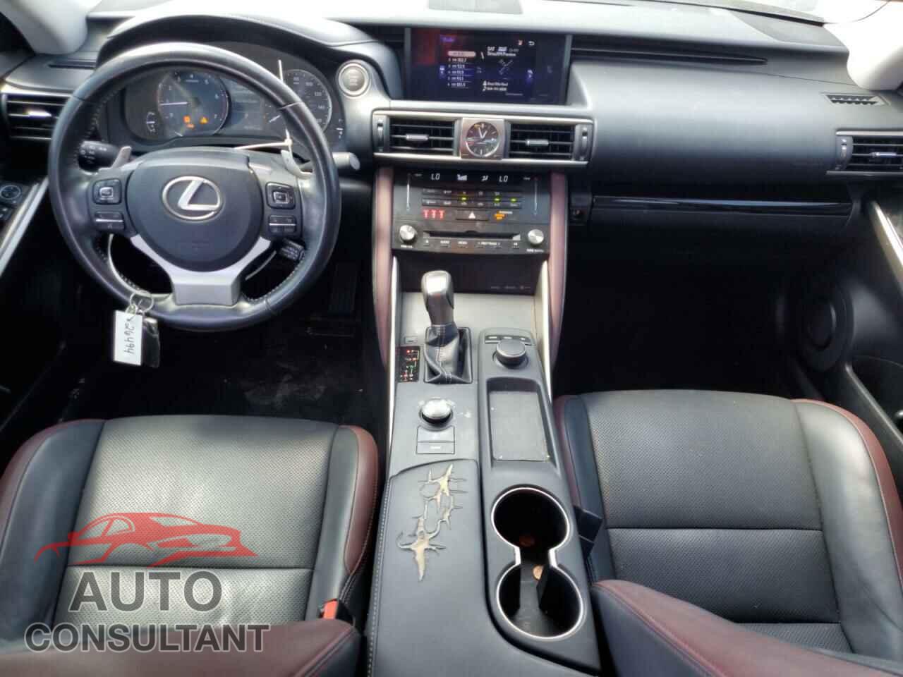 LEXUS IS 2017 - JTHBA1D2XH5041059