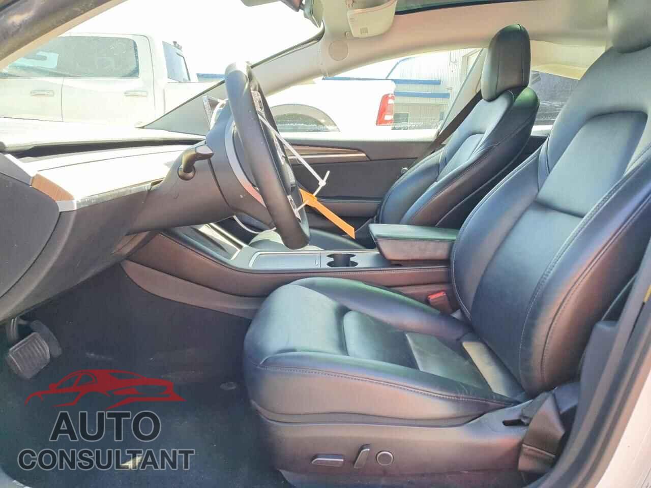 TESLA MODEL 3 2021 - 5YJ3E1EA9MF029719