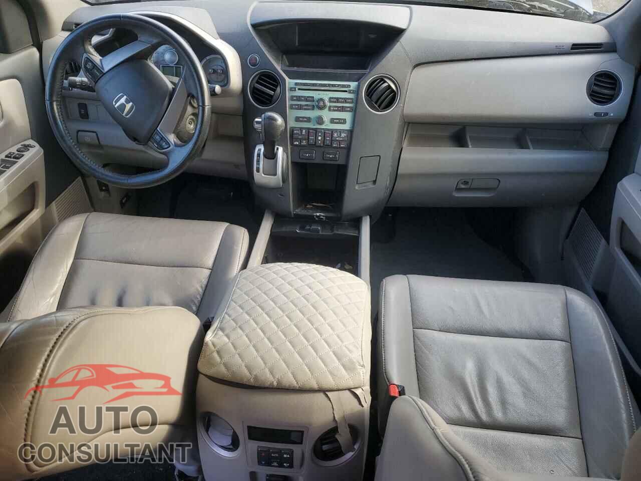 HONDA PILOT 2011 - 5FNYF4H59BB006425