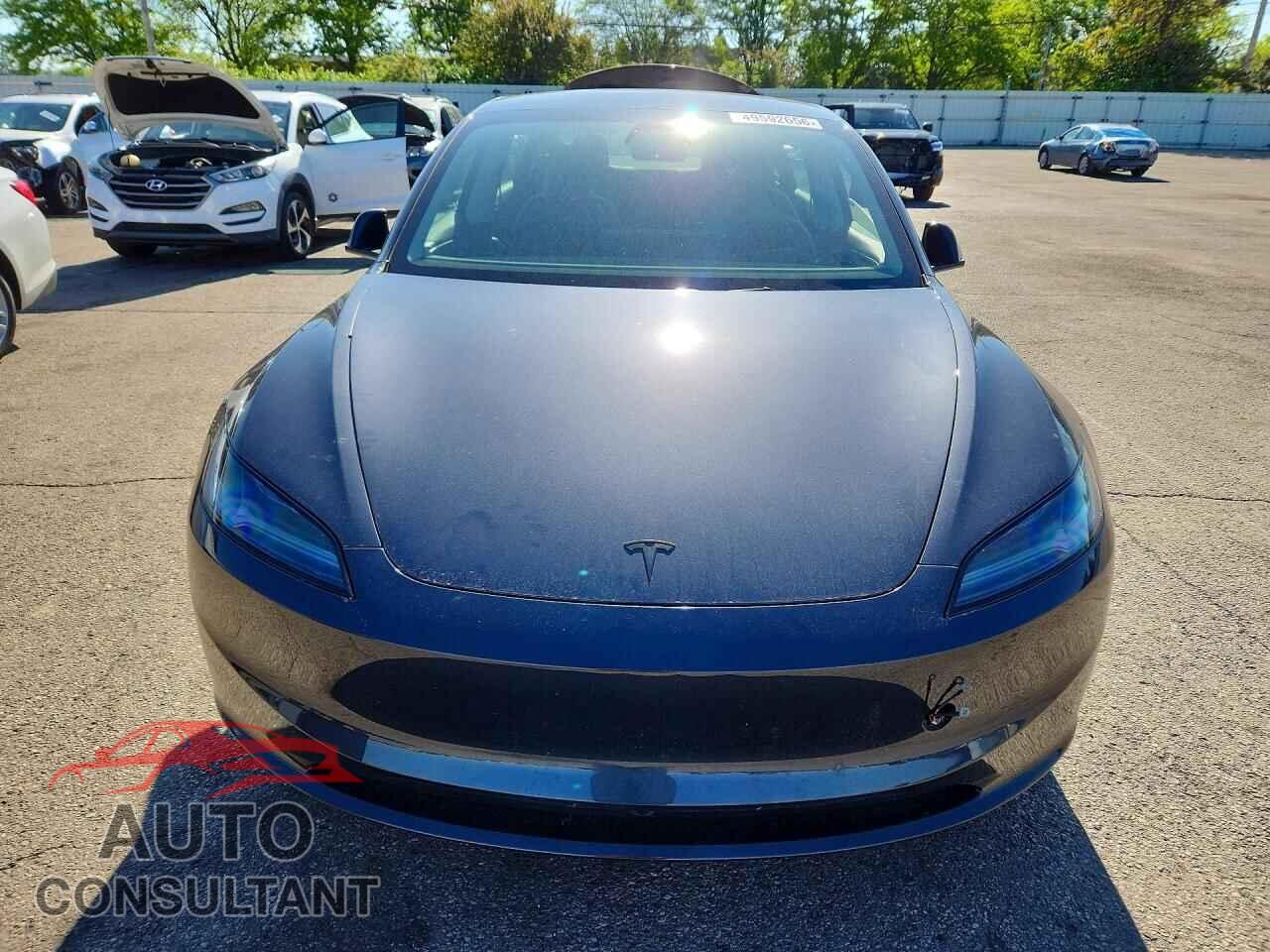 TESLA MODEL 3 2026 - 5YJ3E1EA4TF117544