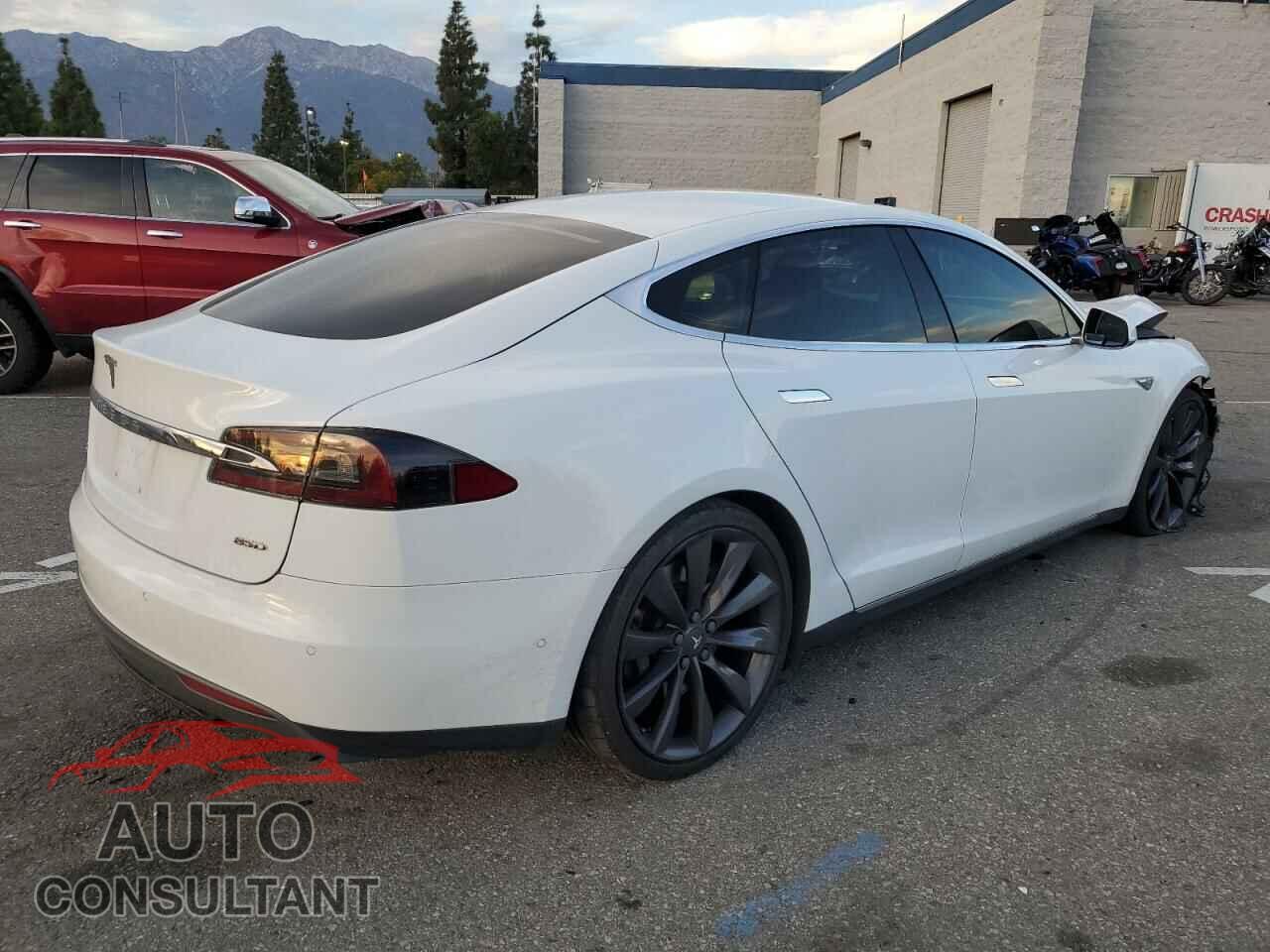 TESLA MODEL S 2016 - 5YJSA1E2XGF122852