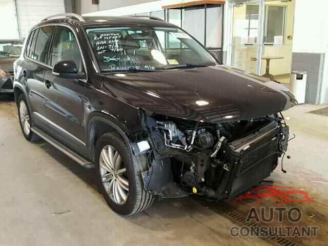VOLKSWAGEN TIGUAN 2016 - WVGAV7AX5GW587597