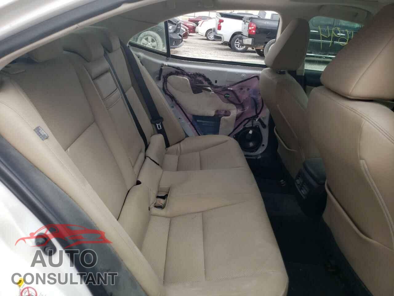 LEXUS IS 2017 - JTHBA1D24H5049979