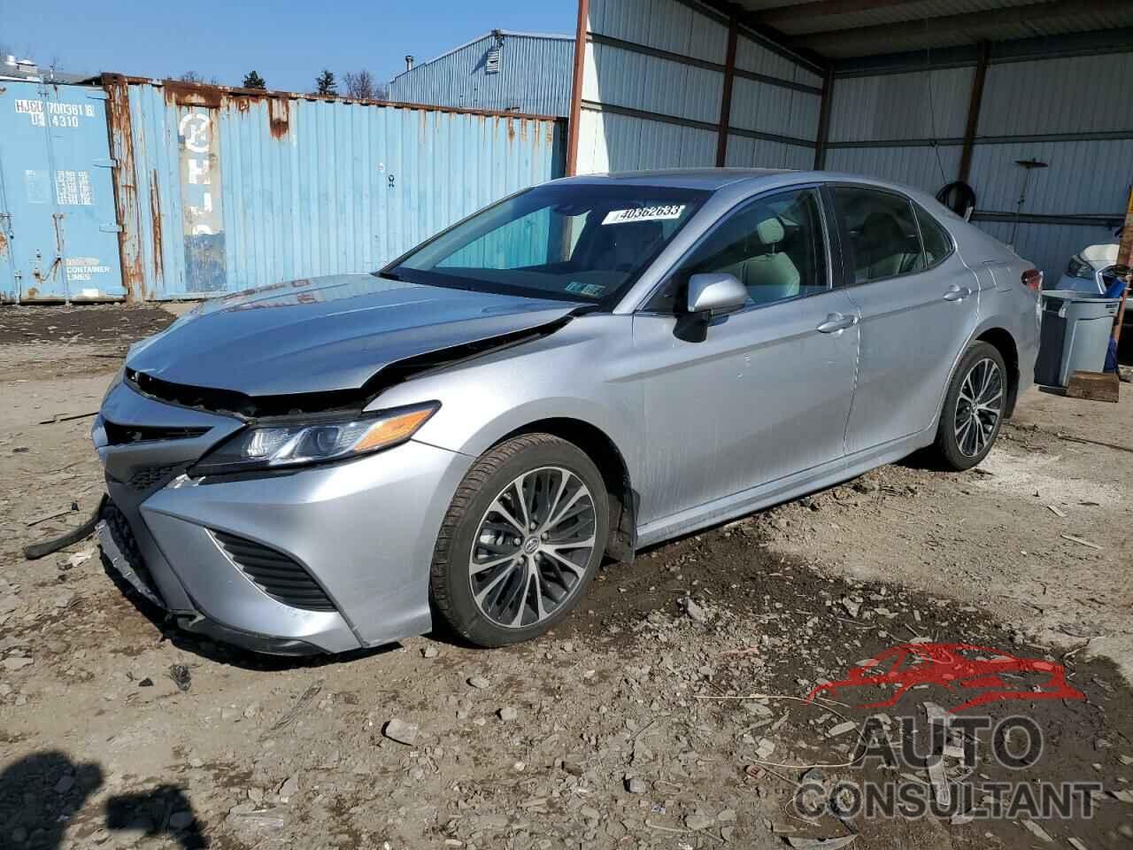 TOYOTA CAMRY 2018 - 4T1B11HK7JU030331