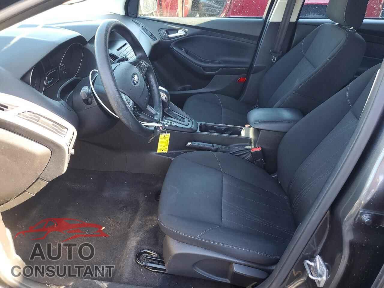 FORD FOCUS 2016 - 1FADP3F2XGL358132