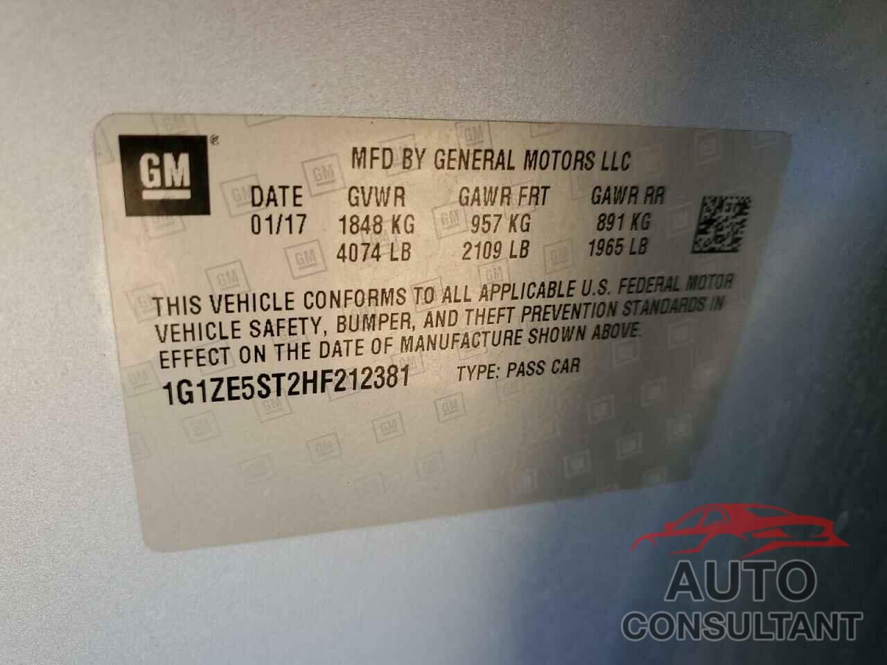 CHEVROLET MALIBU 2017 - 1G1ZE5ST2HF212381