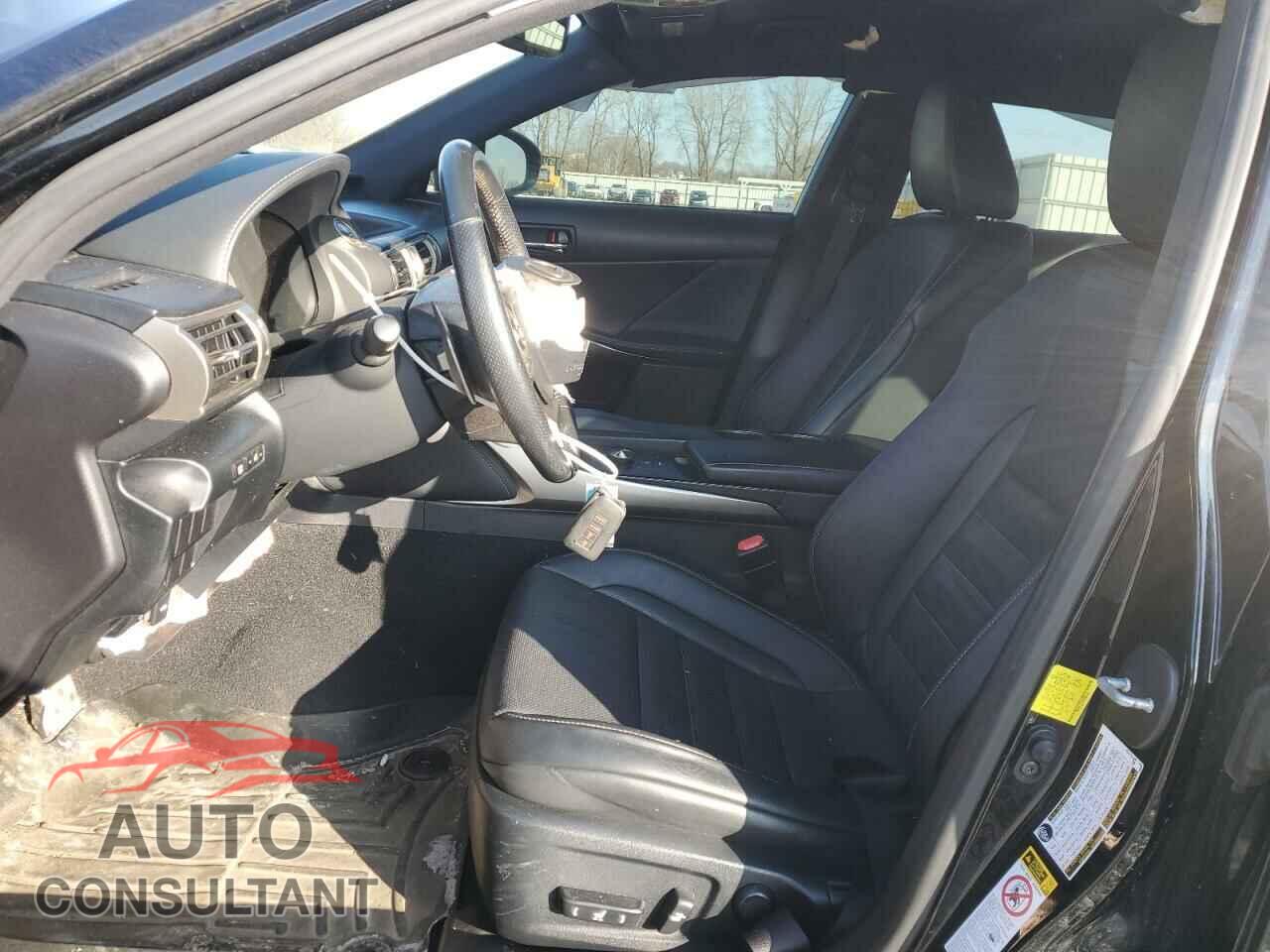 LEXUS IS 2015 - JTHCE1D24F5009326