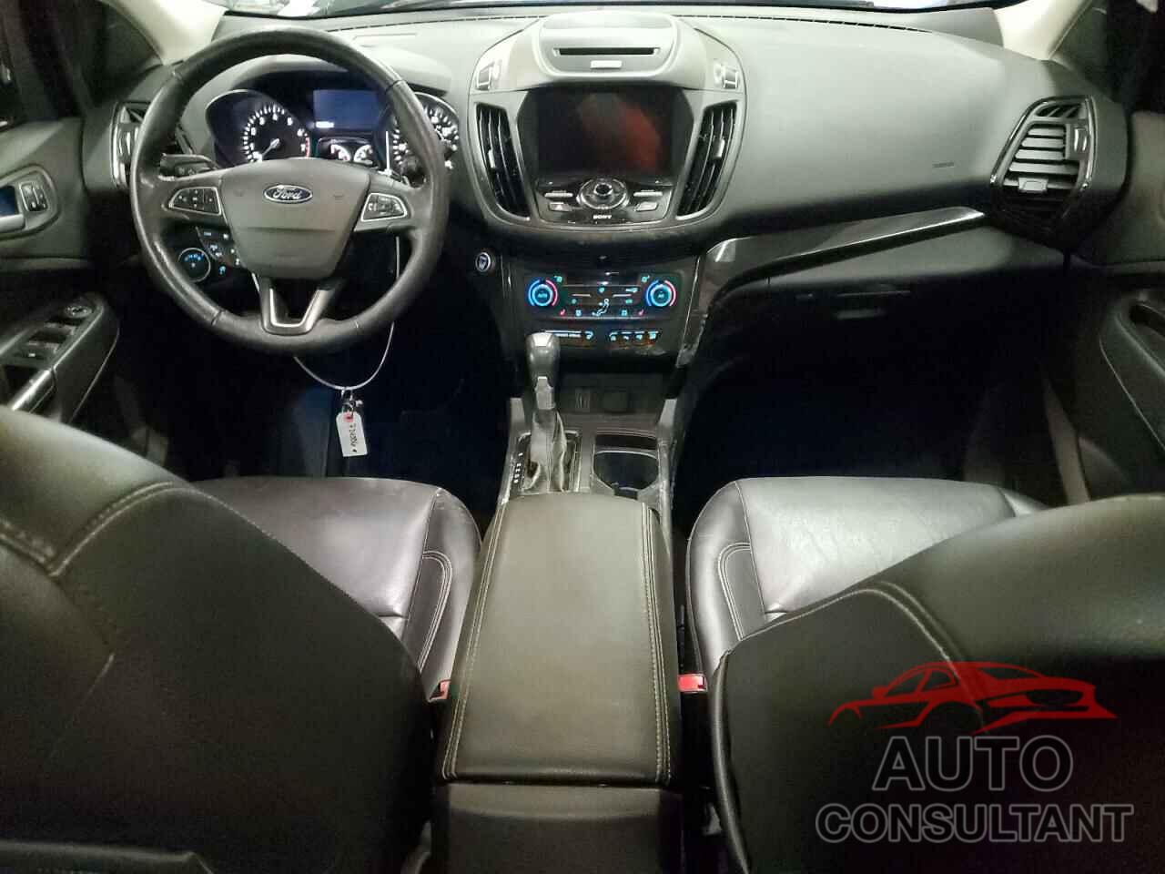 FORD ESCAPE 2017 - 1FMCU9J93HUA23288