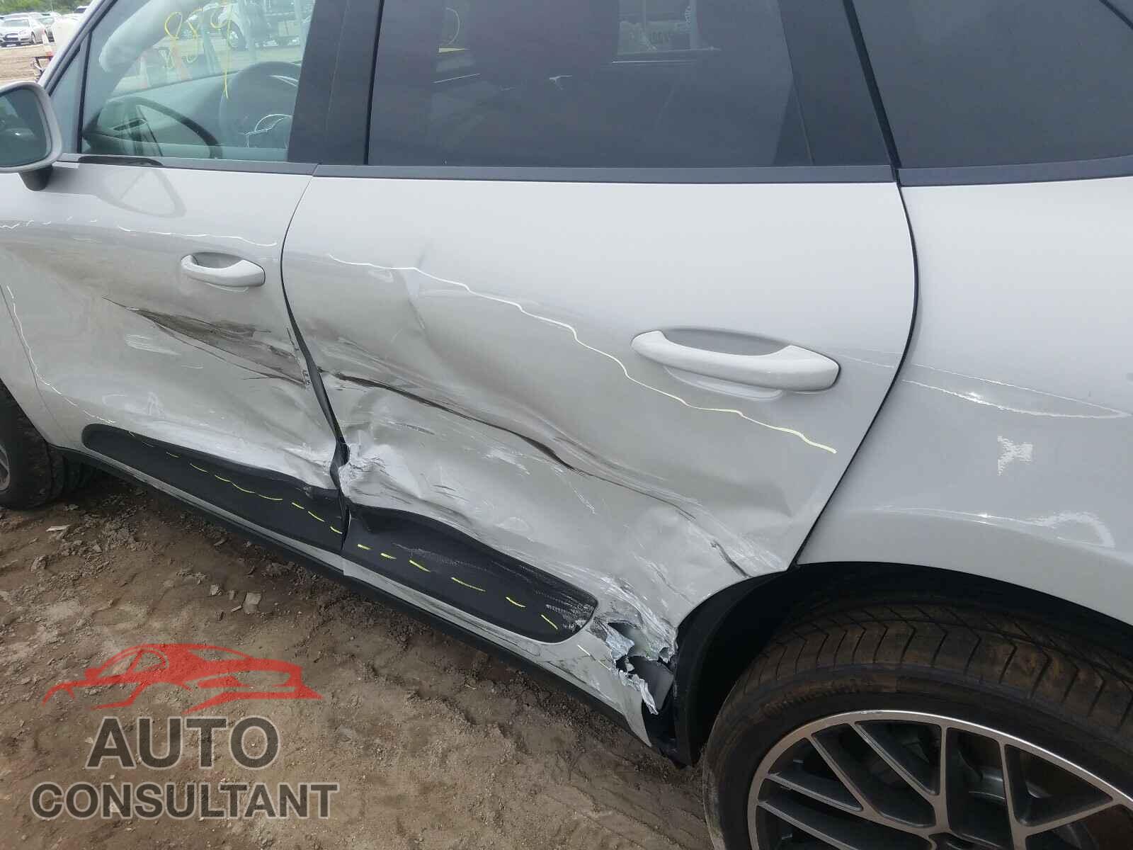 PORSCHE MACAN 2021 - WP1AB2A55MLB34056