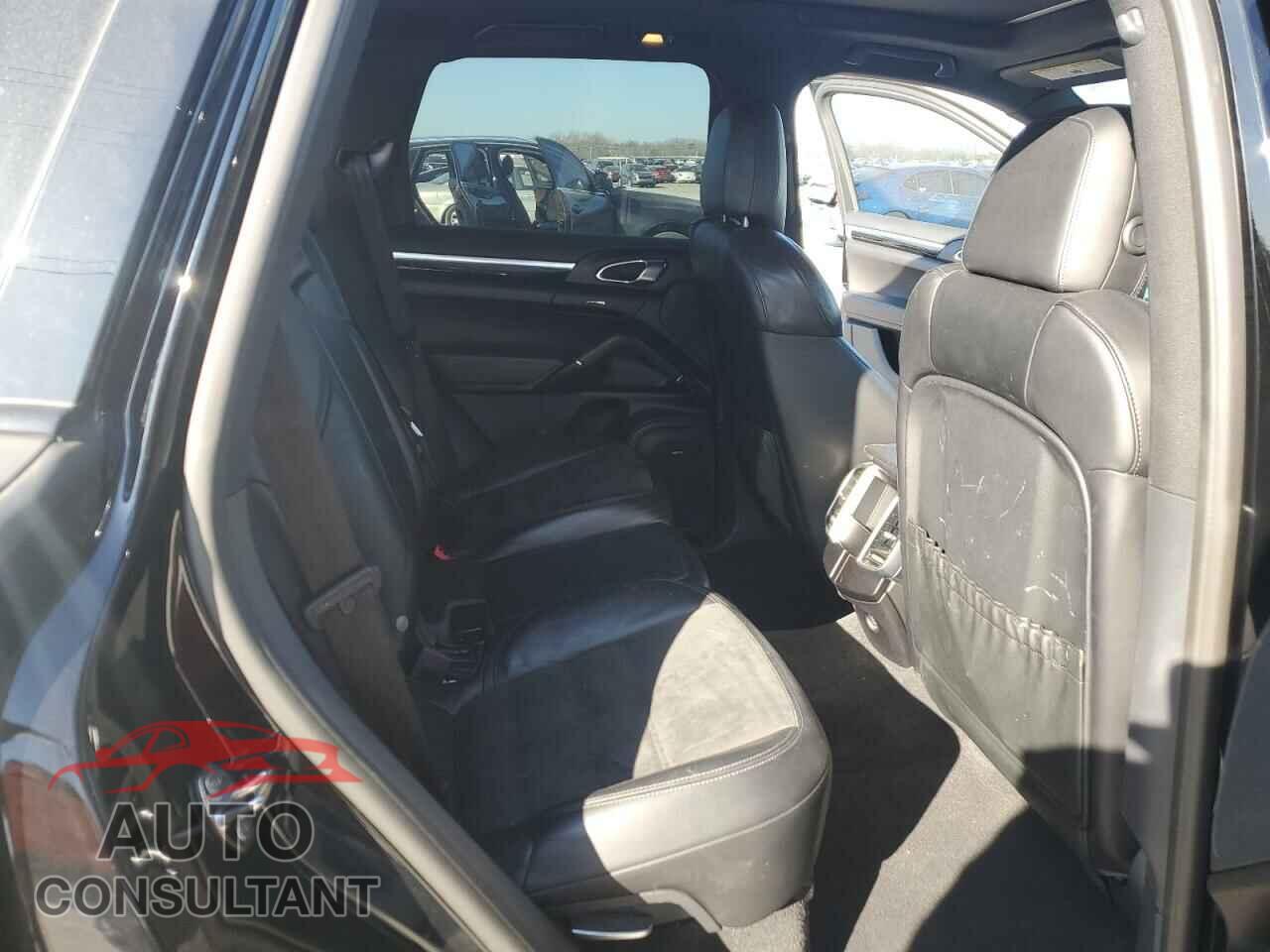 PORSCHE CAYENNE 2017 - WP1AA2A27HKA85351