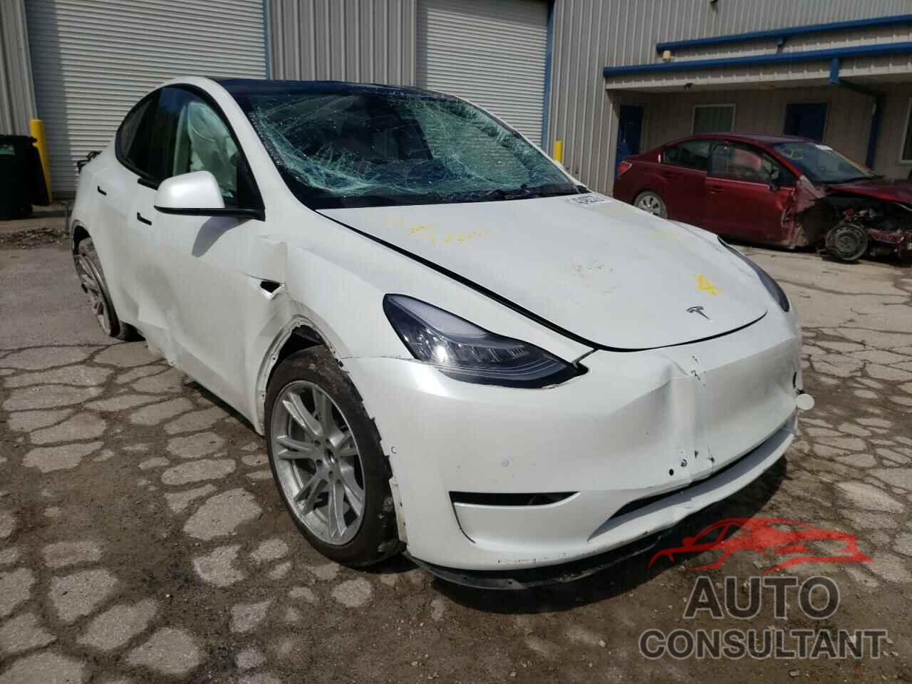 TESLA MODEL Y 2021 - 5YJYGAEE6MF146841