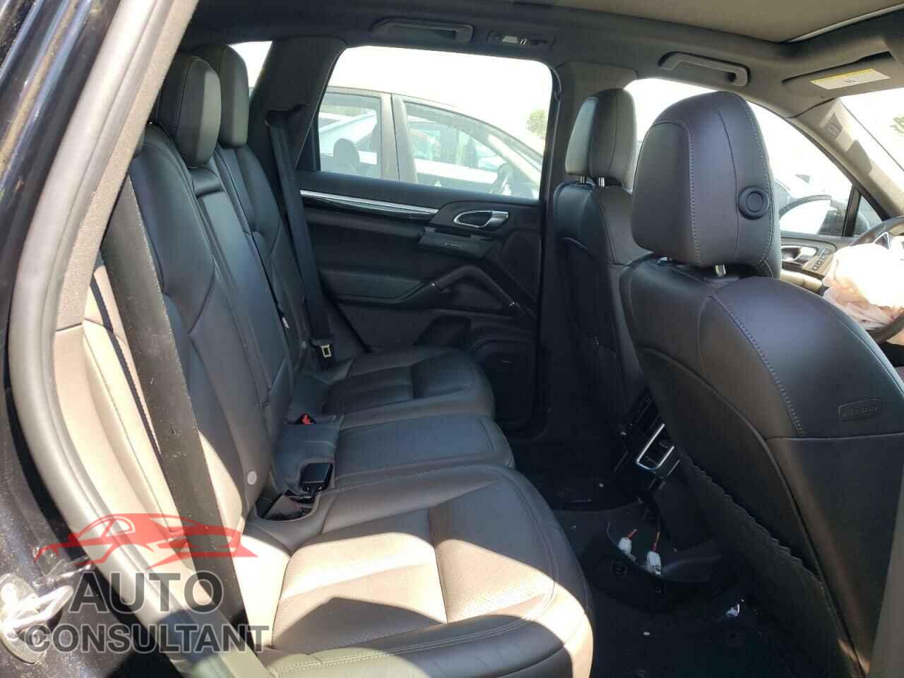 PORSCHE CAYENNE 2016 - WP1AB2A21GLA94293