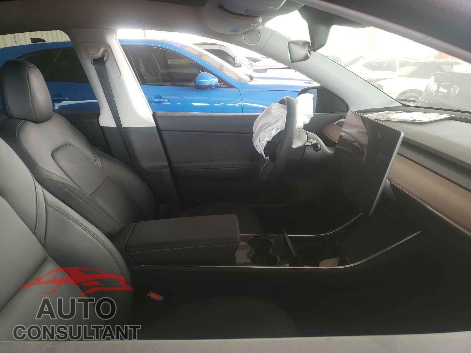 TESLA MODEL Y 2021 - 5YJYGDEF2MF088950