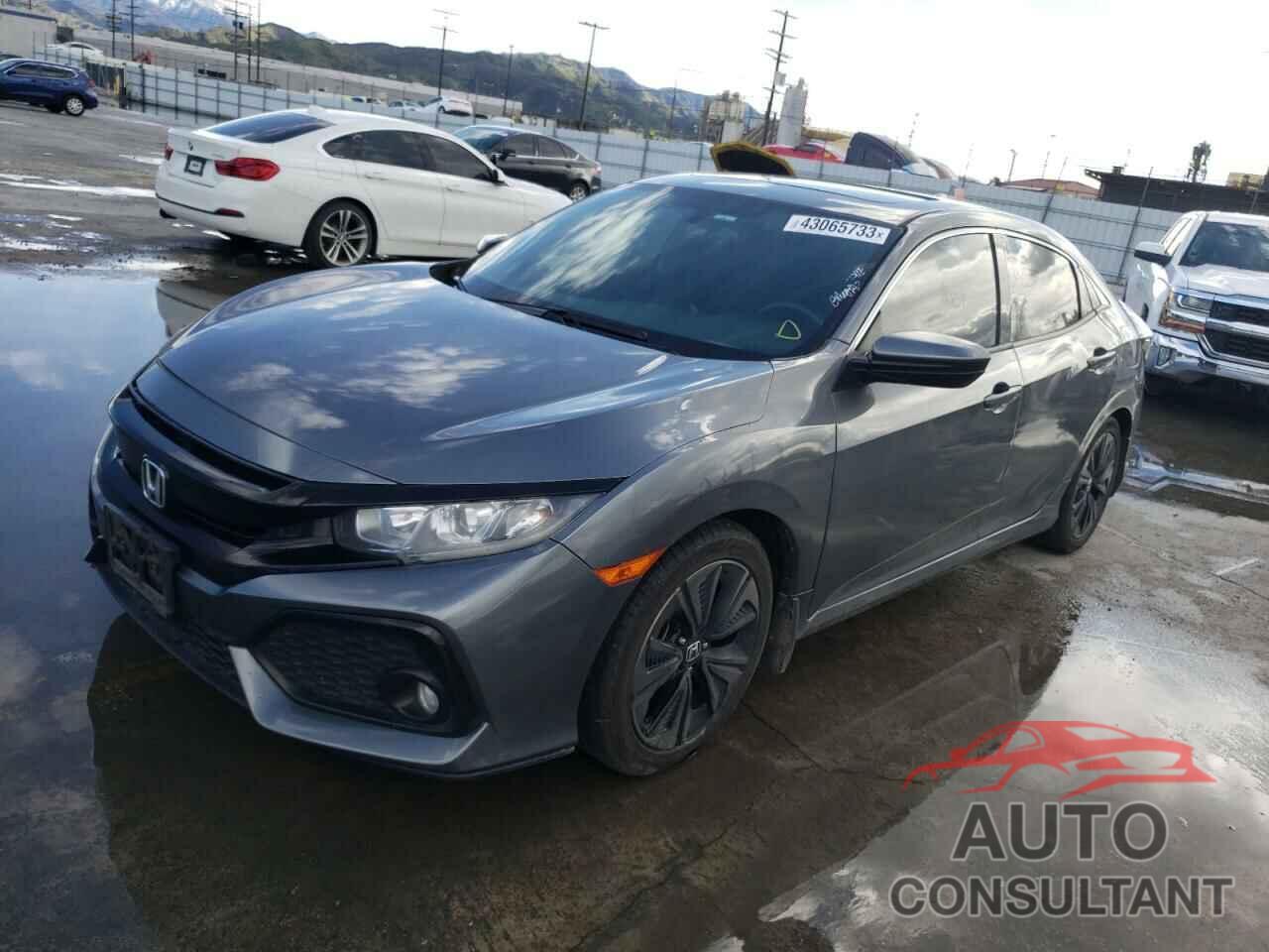 HONDA CIVIC 2018 - SHHFK7H71JU432404