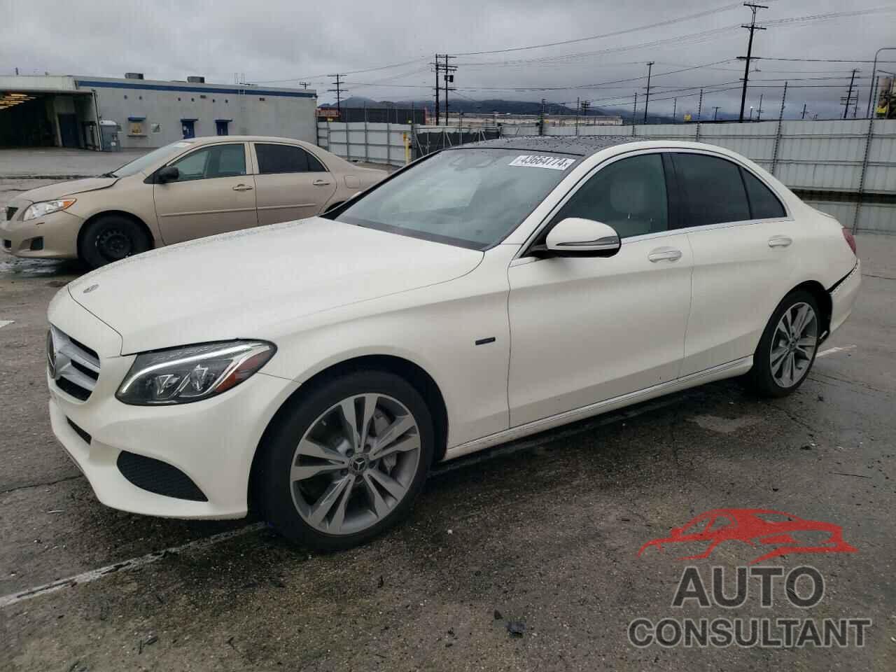 MERCEDES-BENZ C-CLASS 2018 - 55SWF4HB8JU270424