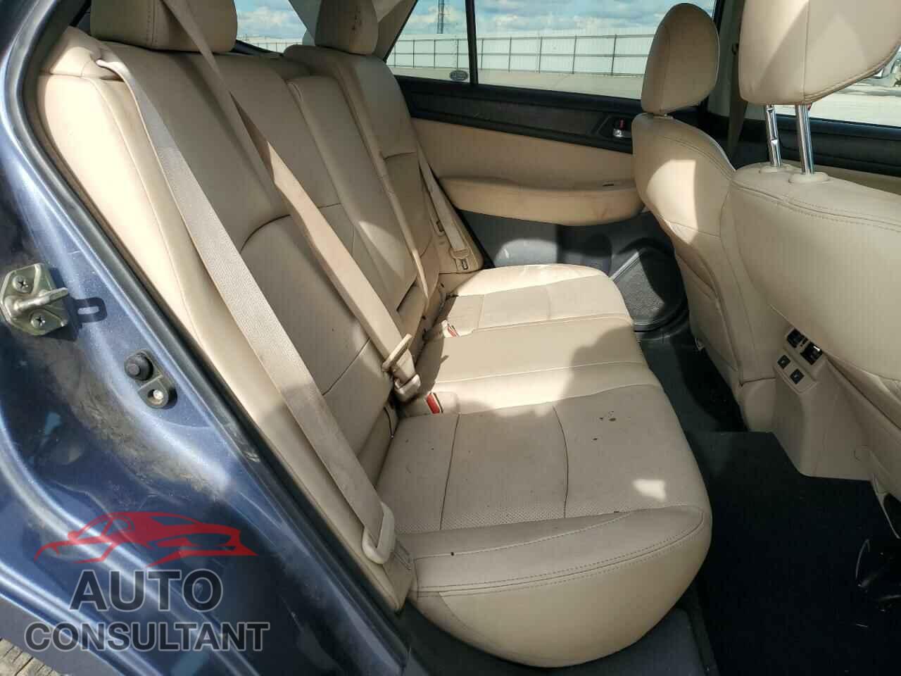 SUBARU OUTBACK 2017 - 4S4BSENC4H3244436