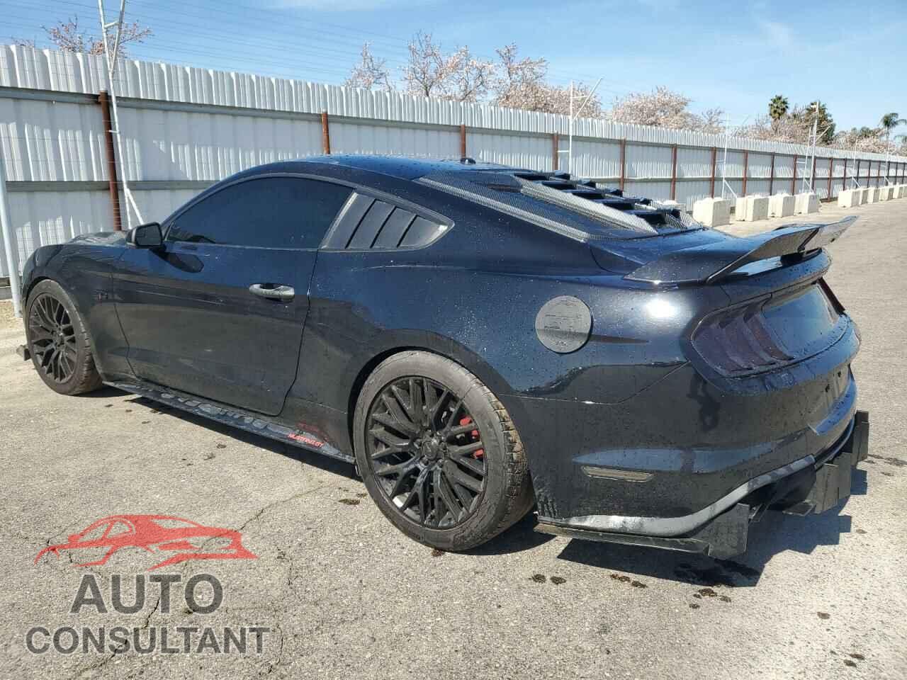 FORD MUSTANG 2018 - 1FA6P8CF1J5129329