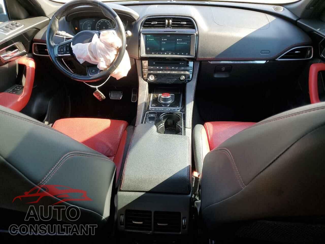 JAGUAR F-PACE 2017 - SADCL2BV7HA099029