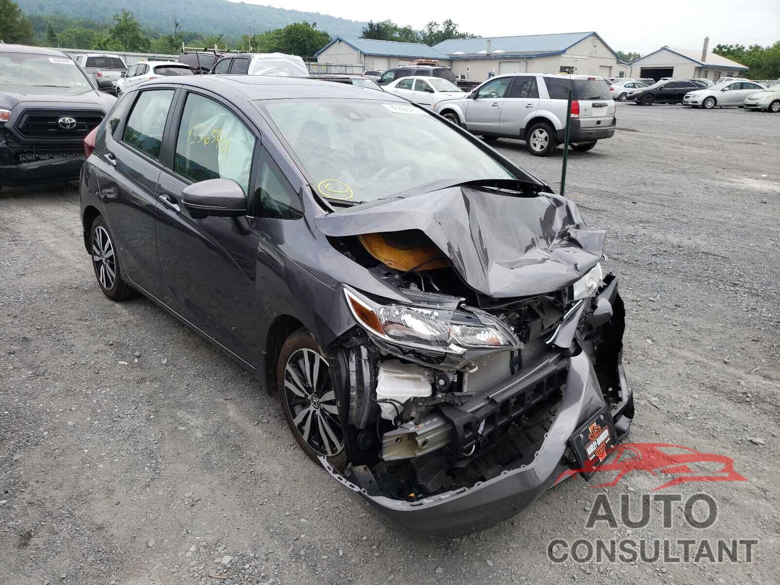 HONDA FIT 2018 - 3HGGK5H86JM721309