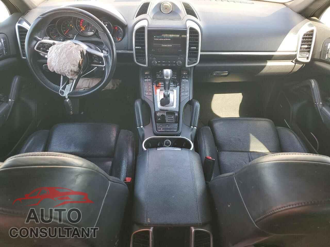 PORSCHE CAYENNE 2017 - WP1AA2A28HKA87626