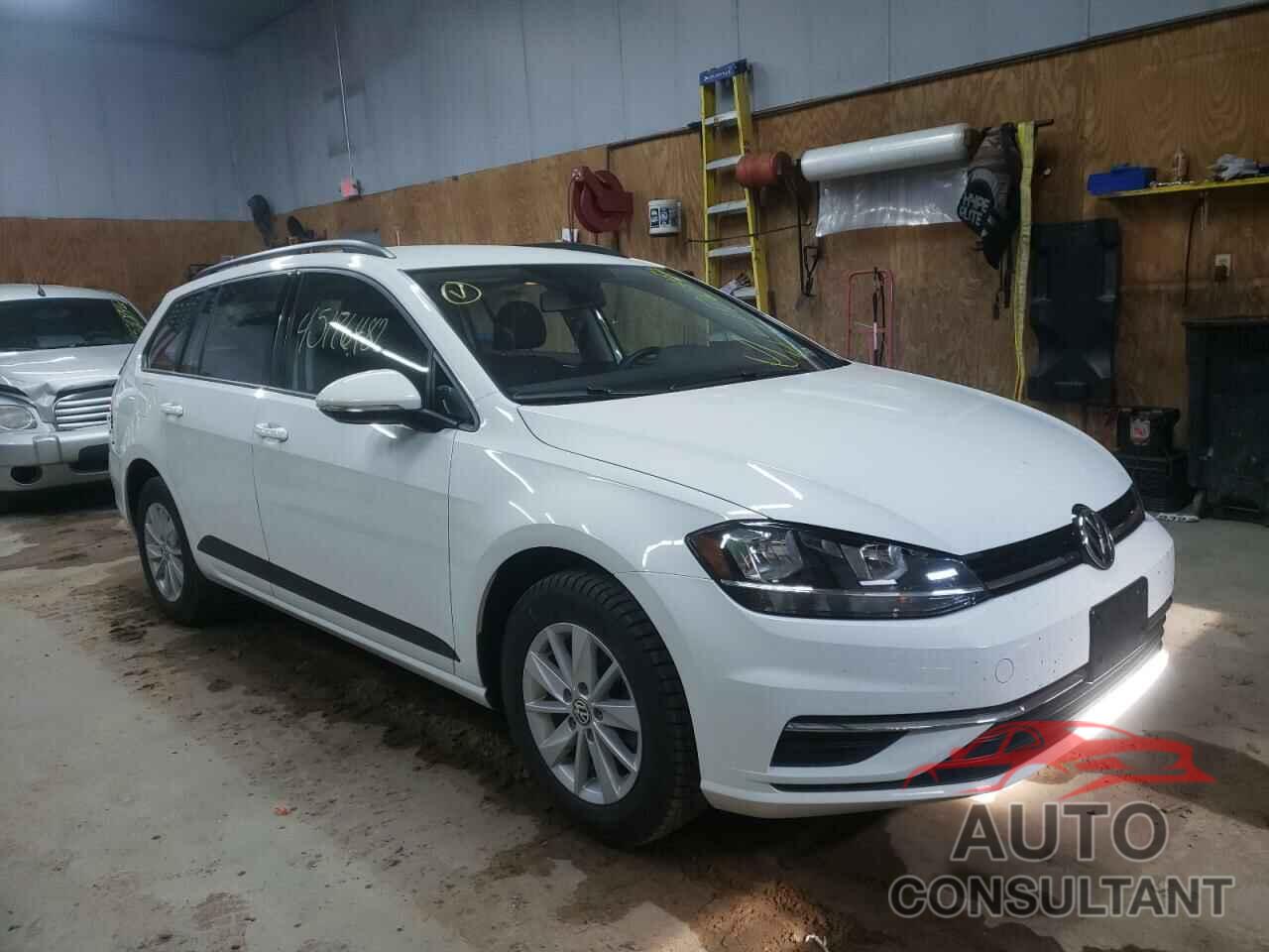 VOLKSWAGEN GOLF 2018 - 3VWD17AU9JM757631