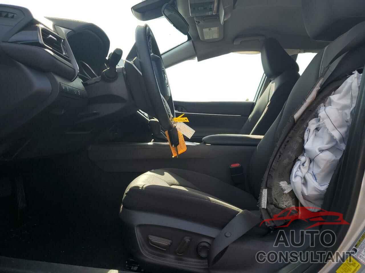 TOYOTA CAMRY 2023 - 4T1C11AK2PU141442