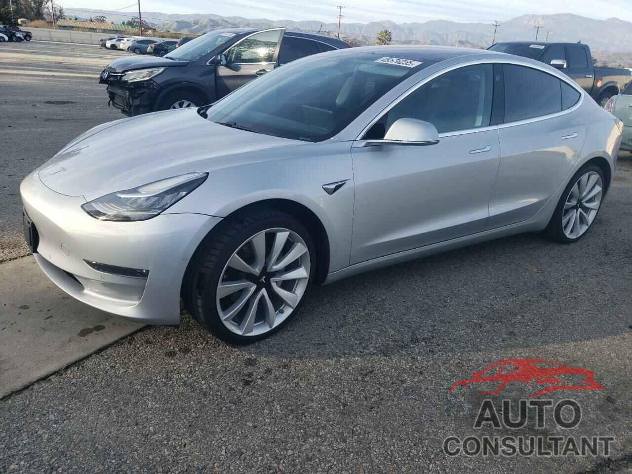 TESLA MODEL 3 2018 - 5YJ3E1EA3JF044132