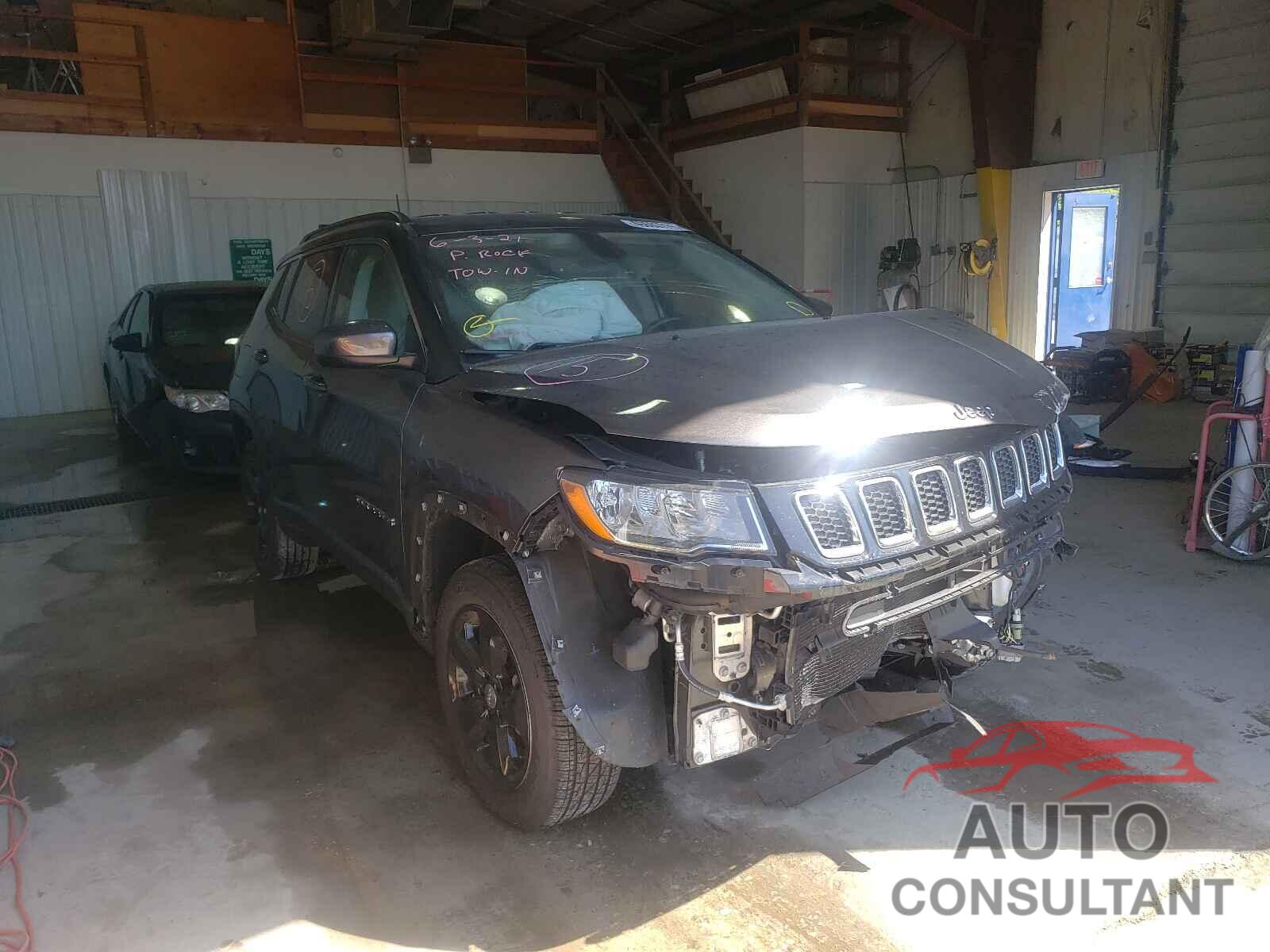 JEEP COMPASS 2018 - 3C4NJDBB8JT485324