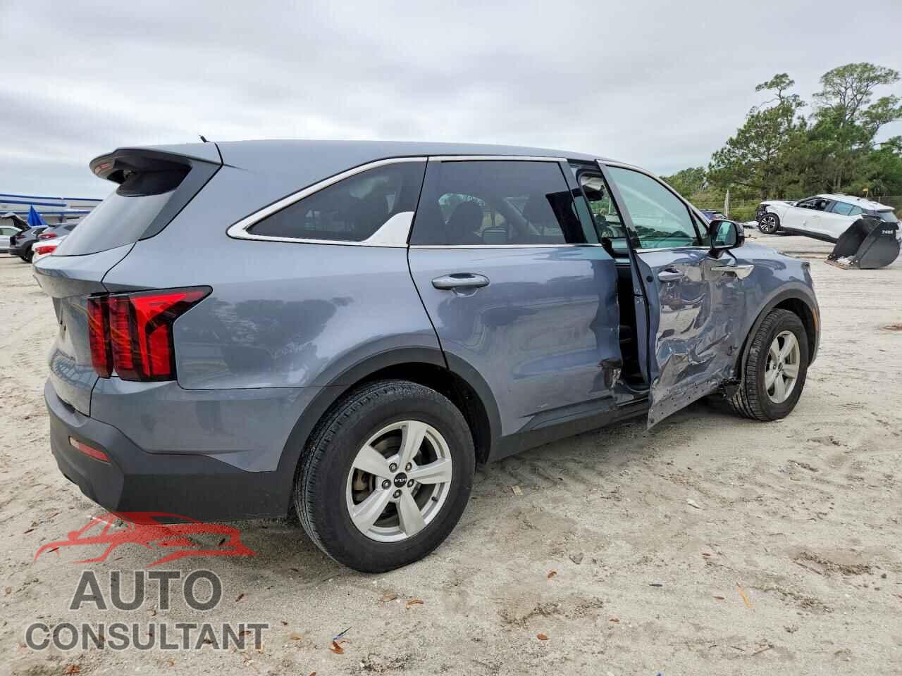 KIA SORENTO 2023 - 5XYRG4LC8PG172829